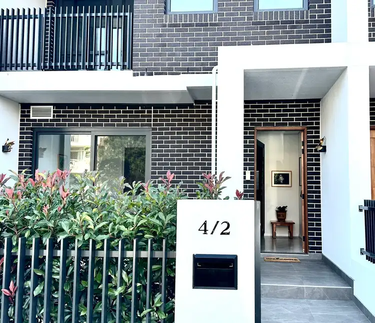 4/2 Wyralla Avenue