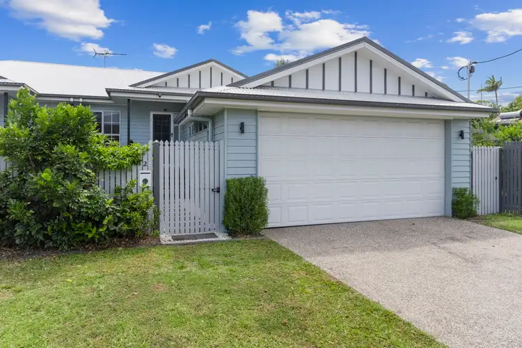 2/64 Tills Street, Westcourt QLD 4870