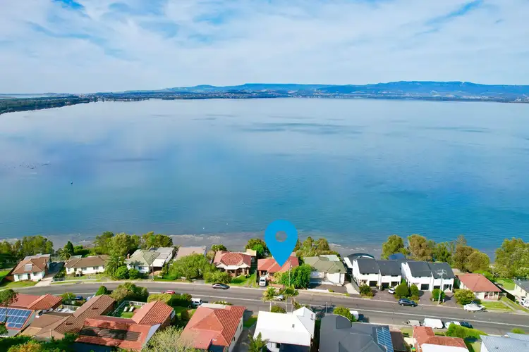 27 Northcliffe Drive, Lake Heights NSW 2502