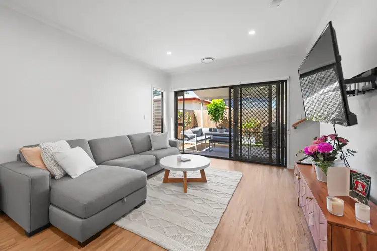 3/207 Melton Road