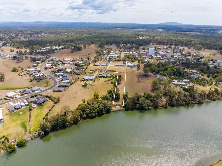 Fourth view of Homely house listing, 15 Caerlon Place, Greenhill NSW 2440