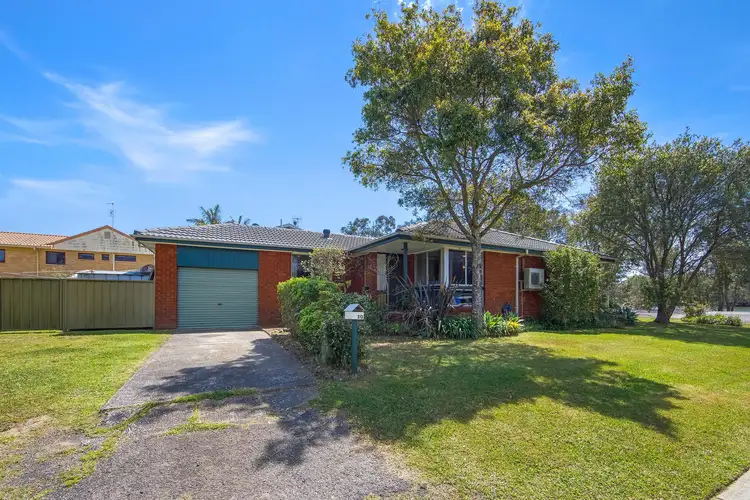 Second view of Homely house listing, 10 Kingsland Close, Tacoma South NSW 2259