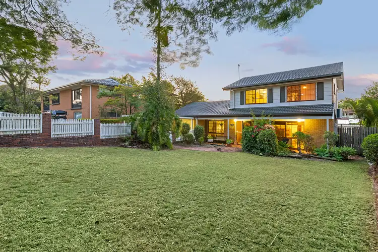 28 Lilyvale Street, Mansfield QLD 4122