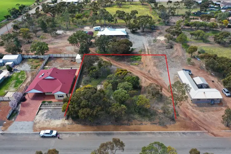 32 Tunney Street, Dumbleyung WA 6350