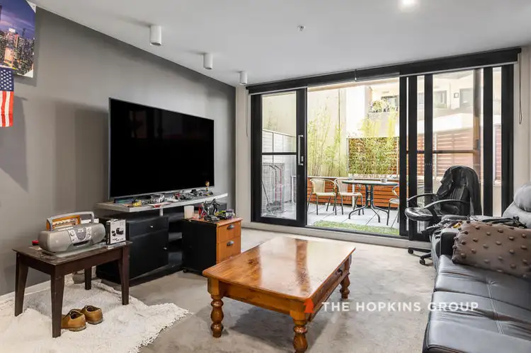 8/144 Collins Street