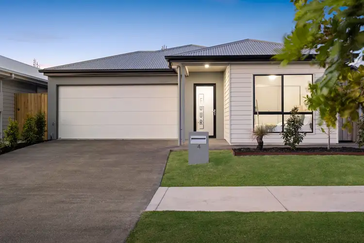 4 Valley Crescent, Palmview QLD 4553