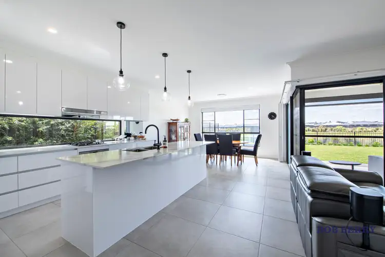 25 Waterway Crescent, Dubbo NSW 2830