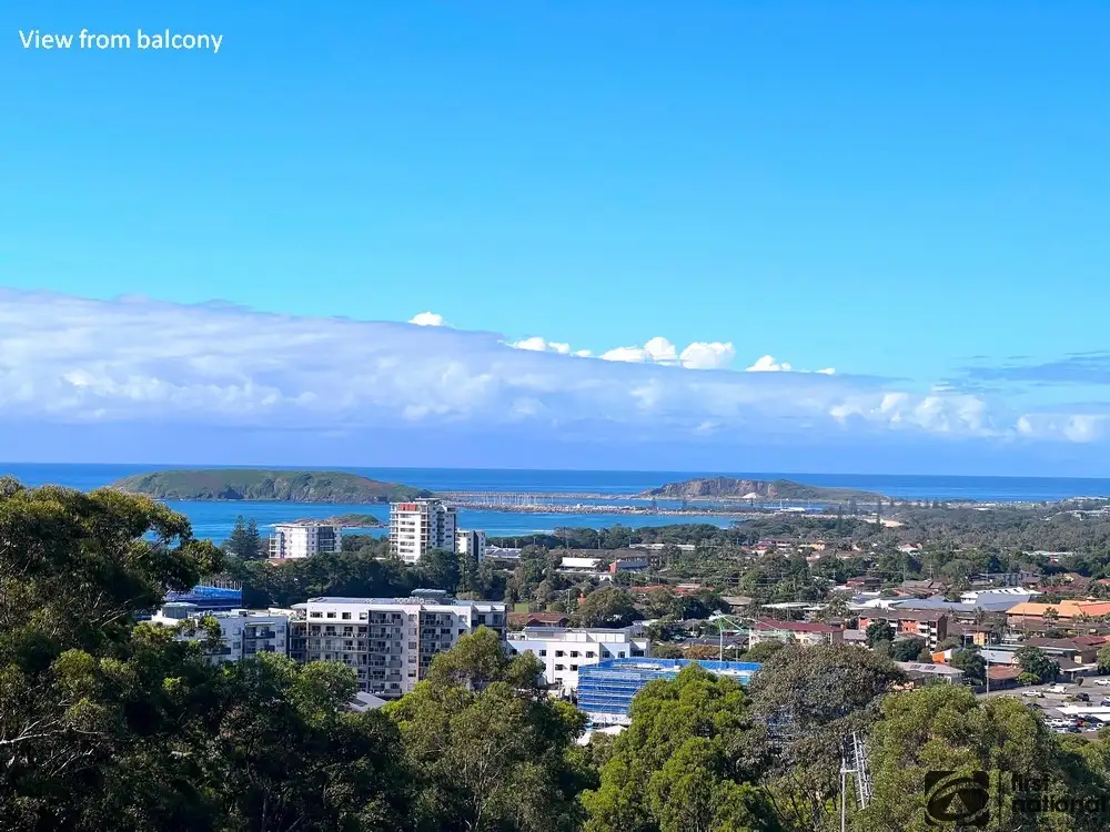 Main view of Homely townhouse listing, 125 Dress Circle, Coffs Harbour NSW 2450