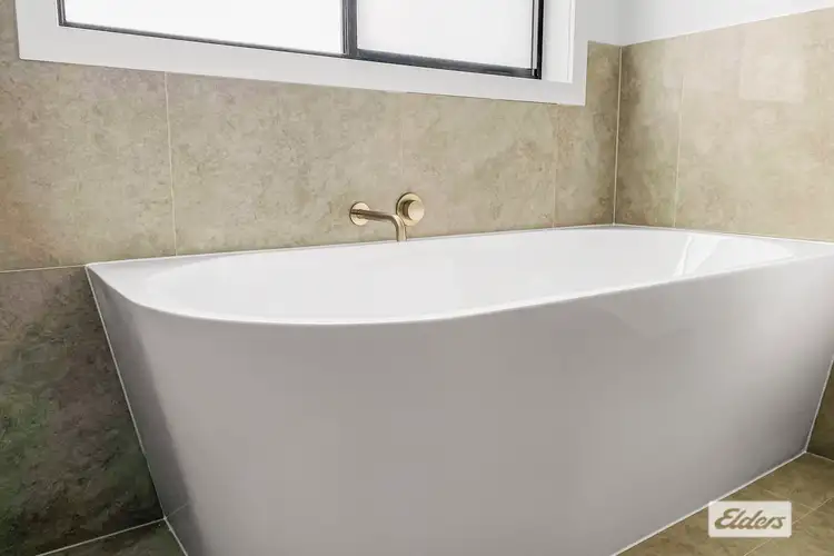Sixth view of Homely house listing, 2 Thornbury Close, Ararat VIC 3377
