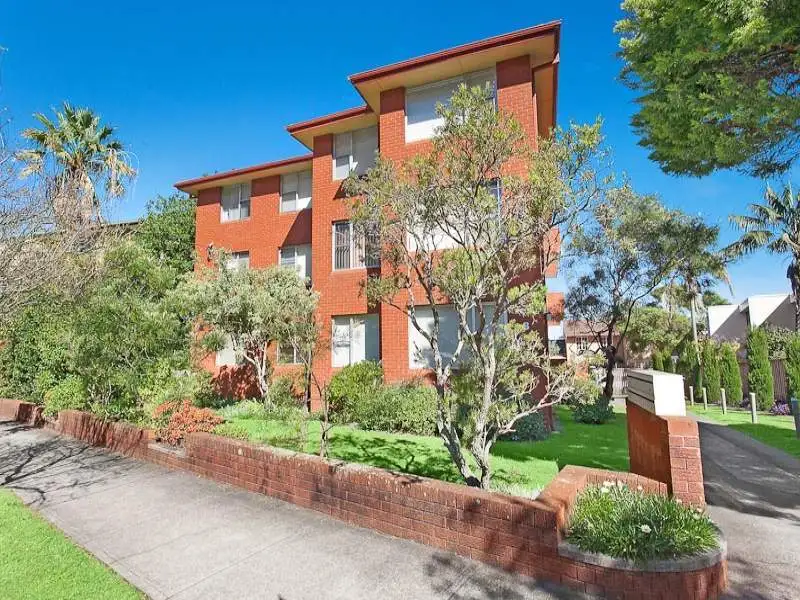Main view of Homely apartment listing, 2/8 Gillies Street, Wollstonecraft NSW 2065
