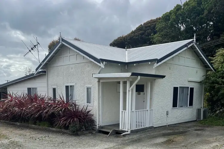 17 Bluff Street