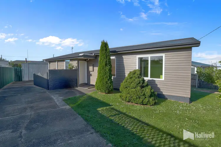 16 Waniora Street, Devonport TAS 7310