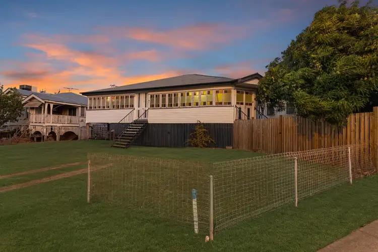 77 North Street, The Range QLD 4700