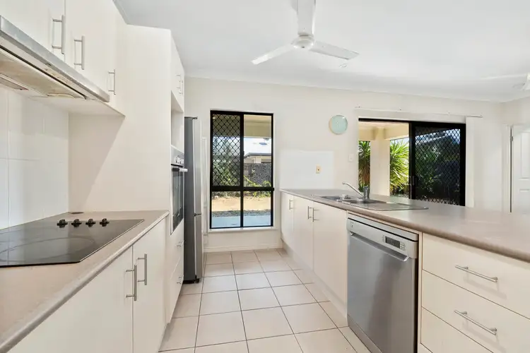 9 Totley Chase, Trinity Park QLD 4879