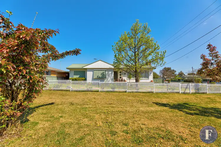 94 Edwards Street, Young NSW 2594