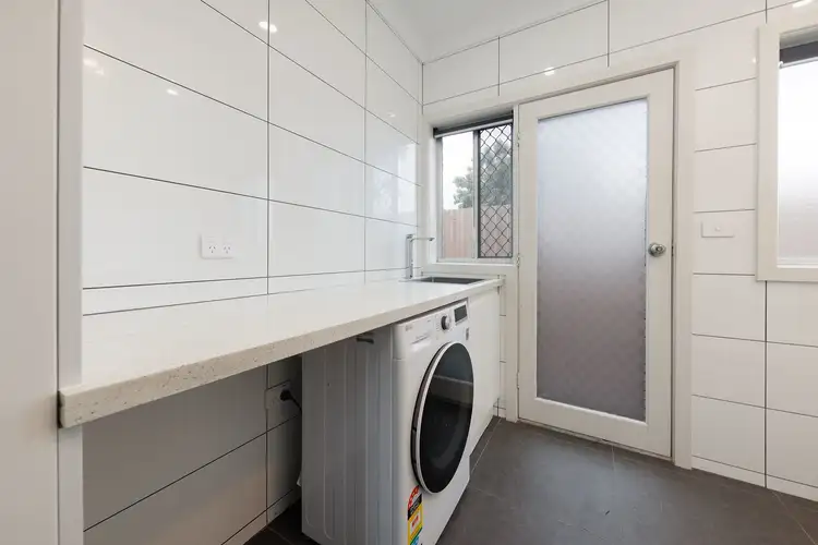 Fourth view of Homely unit listing, 5/425 Urana Road, Lavington NSW 2641