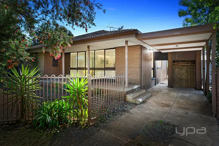 34 Rathdowne Circuit, Melton West VIC 3337