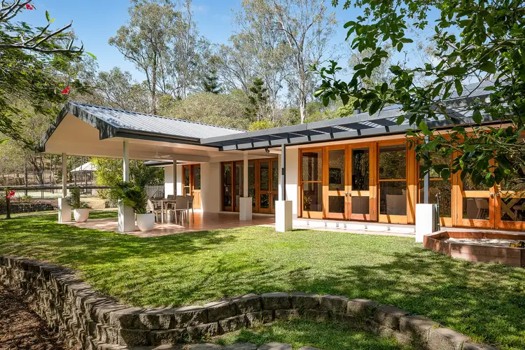 7 Hogan Court, Camp Mountain QLD 4520