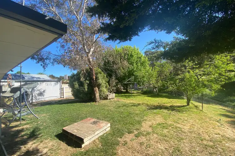 732 Pyrenees Highway