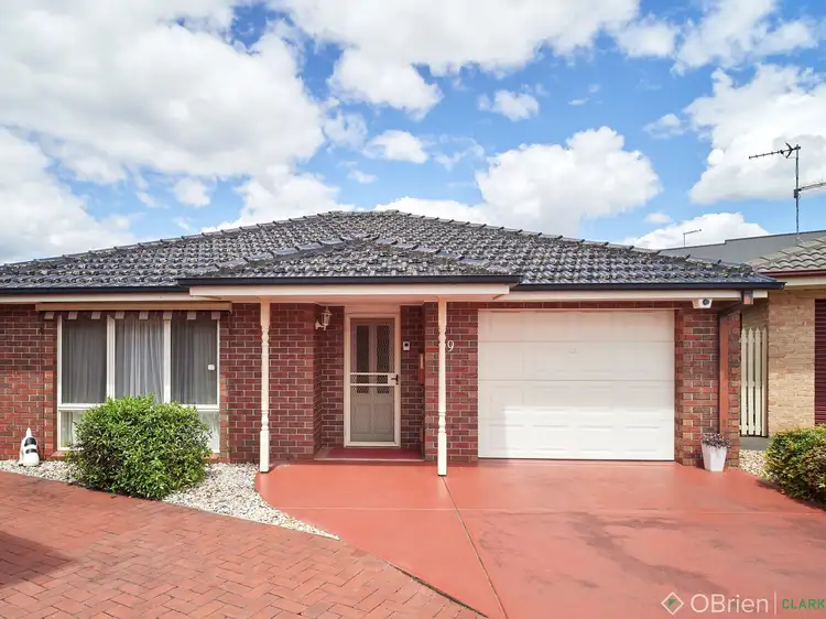 9 Rees Close
