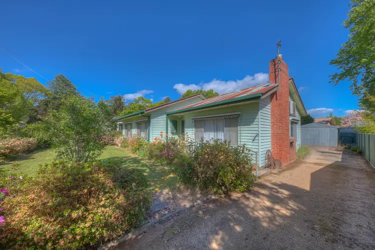 3 Orana Avenue, Bright VIC 3741