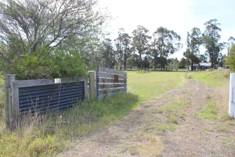 103 Woodside Beach Road, Woodside VIC 3874