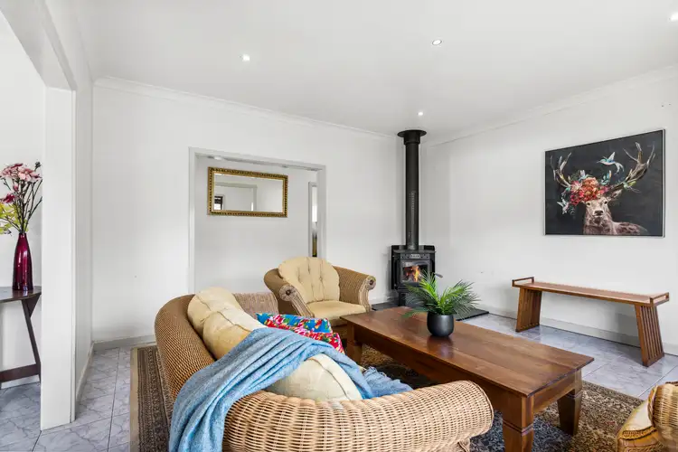 2/244 Main Road, Hepburn VIC 3461