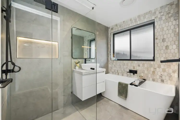 Sixth view of Homely house listing, 25 Saratoga Crescent, Keilor Downs VIC 3038