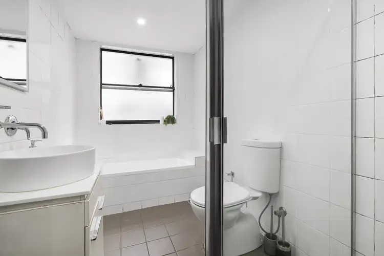 Sixth view of Homely apartment listing, 16/1-35 Pine Street, Chippendale NSW 2008