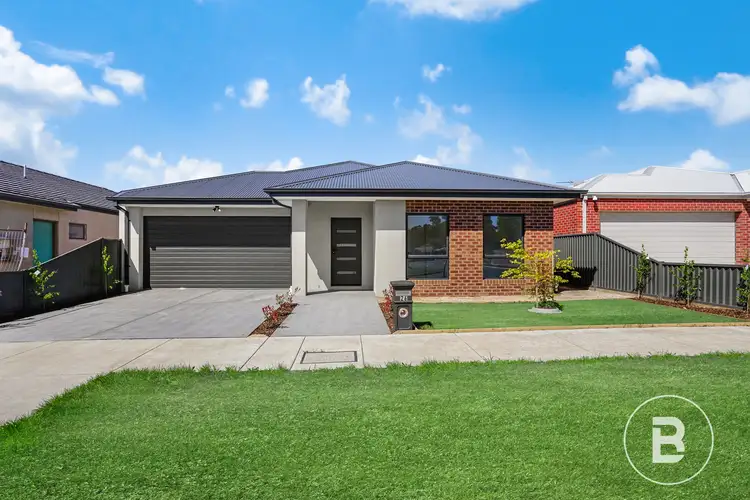 Main view of Homely house listing, 26 Henlix Court, Mount Clear VIC 3350