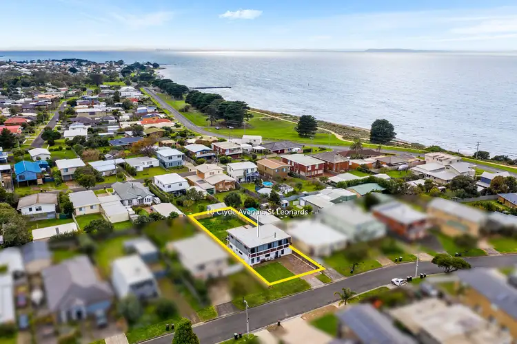10 Clyde Avenue, St Leonards VIC 3223