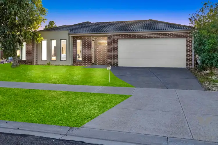 Second view of Homely house listing, 2 Evadene Drive, Tarneit VIC 3029