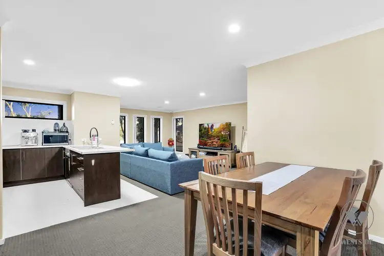 Sixth view of Homely house listing, 2 Evadene Drive, Tarneit VIC 3029