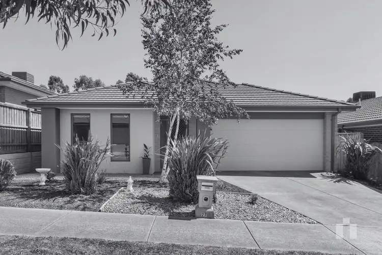 27 Gyrfalcon Way, Doreen VIC 3754