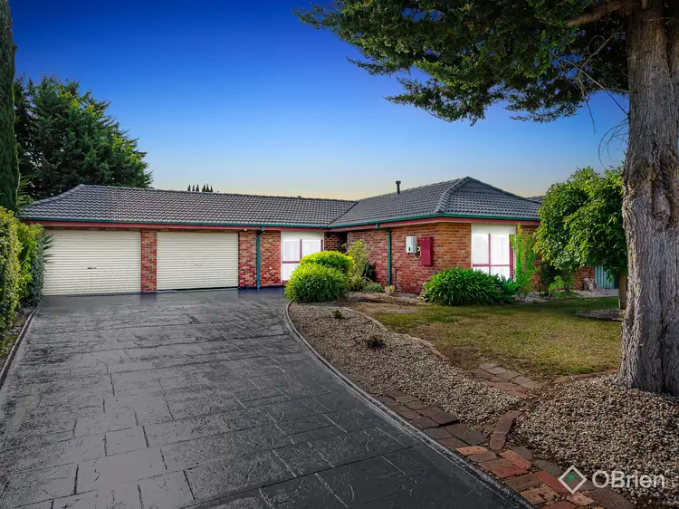 38 Barbary Crescent, Taylors Lakes VIC 3038