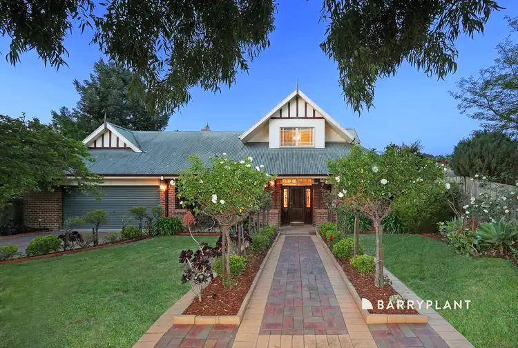 15 Buckingham Drive, Rowville VIC 3178
