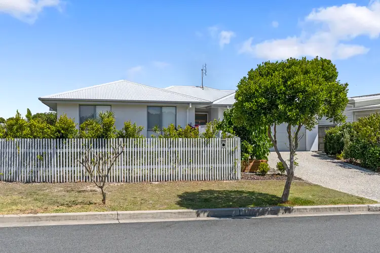 8 Lobelia Crescent, Casuarina NSW 2487