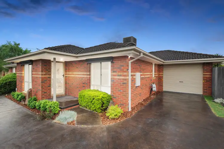 Main view of Homely unit listing, 2/23 Hope Street, Rosebud VIC 3939