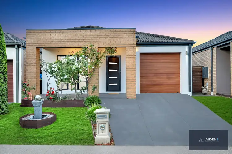 7 Elsternwick Street, Caroline Springs VIC 3023