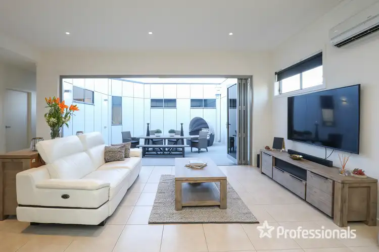 Fourth view of Homely townhouse listing, 96 Ninth Street, Mildura VIC 3500