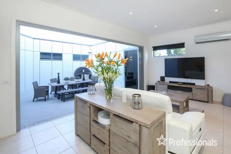 Fifth view of Homely townhouse listing, 96 Ninth Street, Mildura VIC 3500