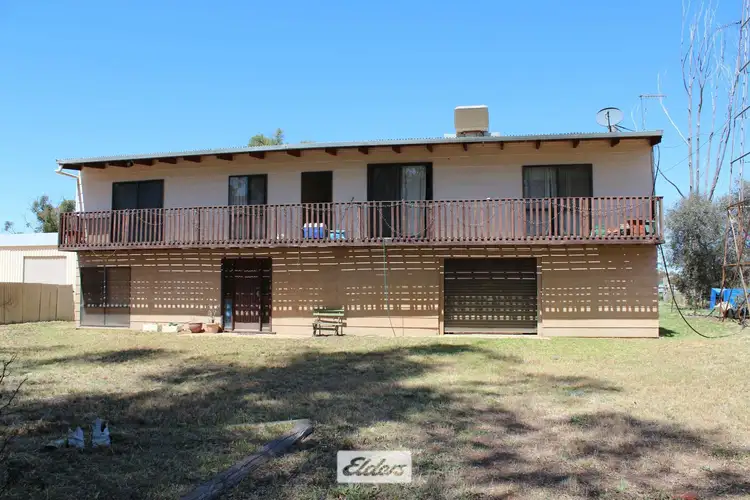 15 Murray Valley Highway, Boundary Bend VIC 3599