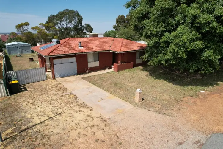 24 Dall Street, Quairading WA 6383