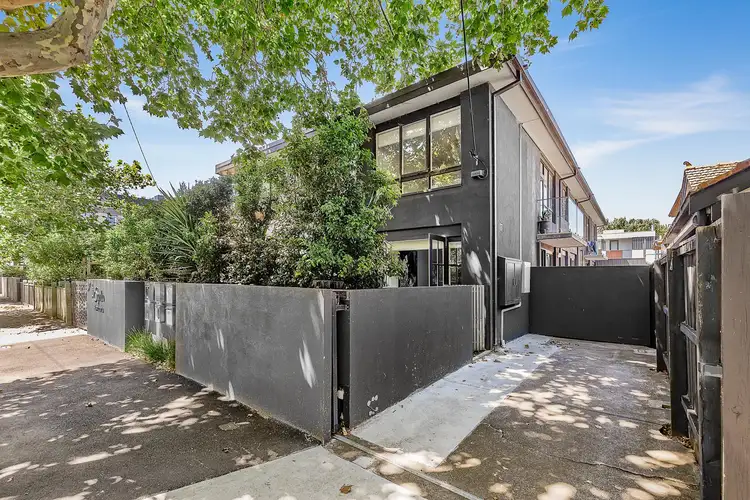 3/37 Foam Street, Elwood VIC 3184