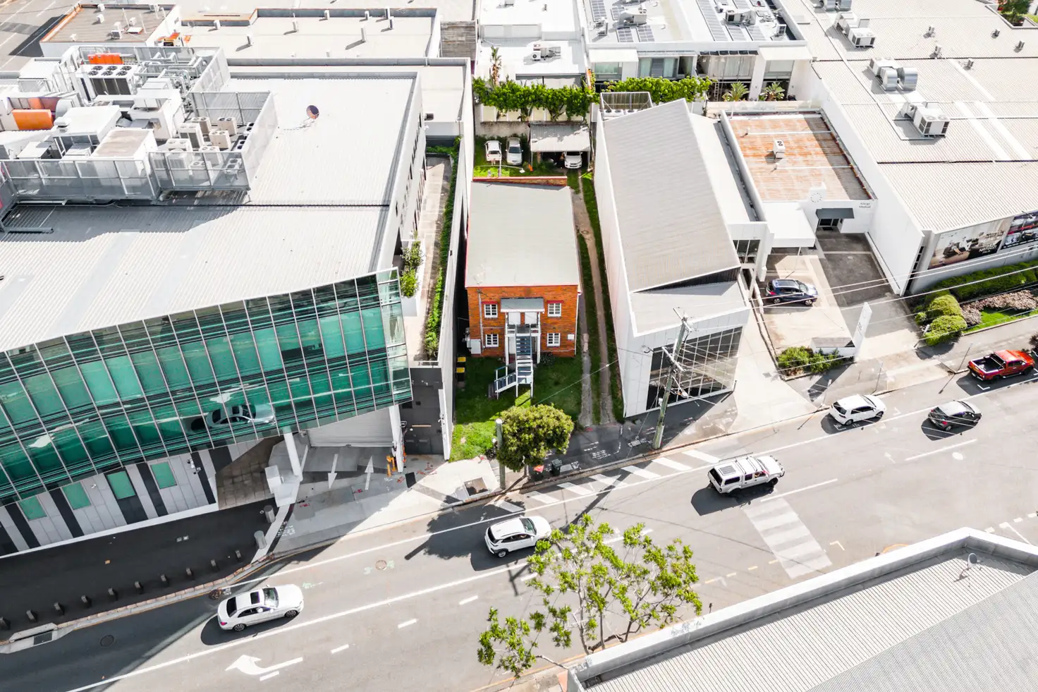 Main view of Homely block of units listing, 43 Commercial Road, Newstead QLD 4006