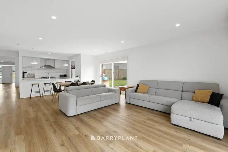 Fifth view of Homely house listing, 3 Lonsdale Court, Warragul VIC 3820