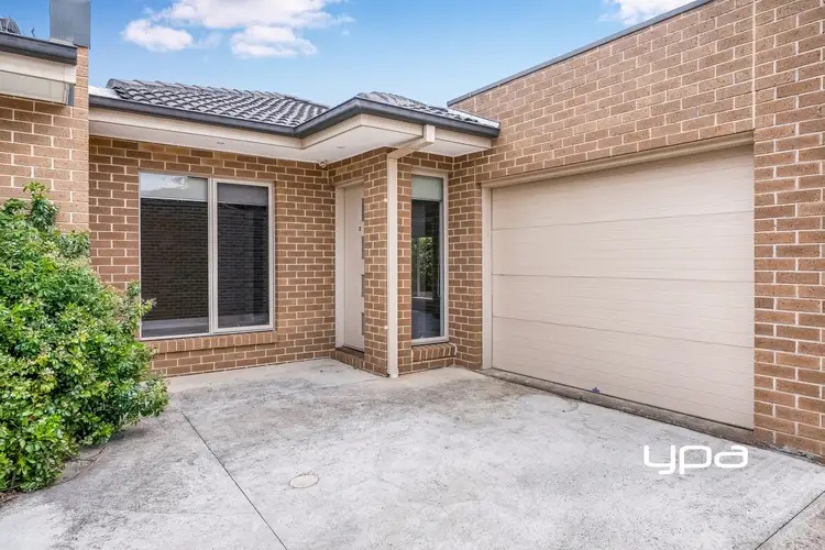 2/4 Anderson Road, Sunbury VIC 3429