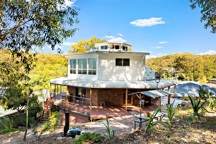12 Palm Tree Crescent, Caves Beach NSW 2281