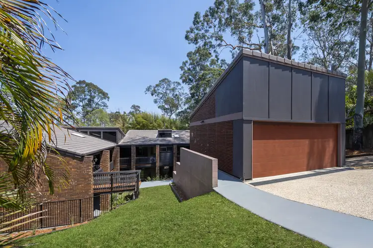 25 Kirkdale Road, Chapel Hill QLD 4069