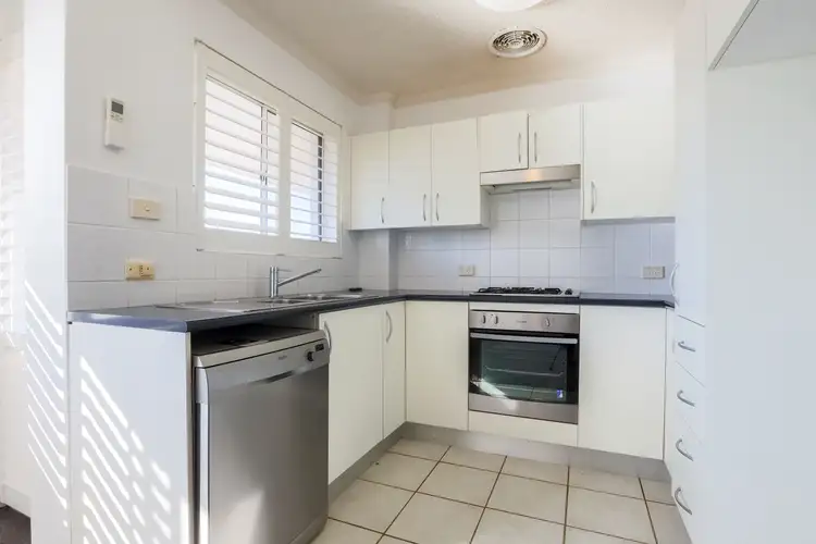 Fifth view of Homely apartment listing, 9/7 Clarence Avenue, Dee Why NSW 2099